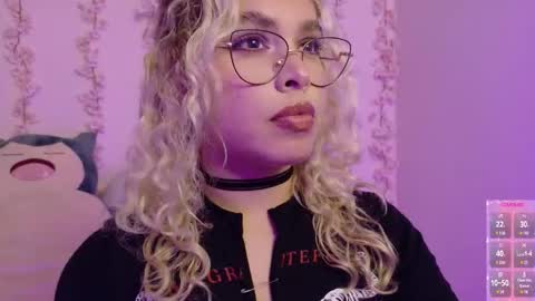 Haely online show from March 26, 4:18 am