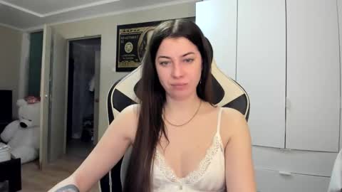 Sk     pe     Anya388109 online show from December 19, 9:33 pm