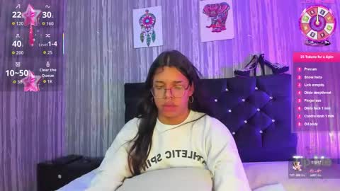 hailey_johnsonn online show from September 26, 12:09 pm