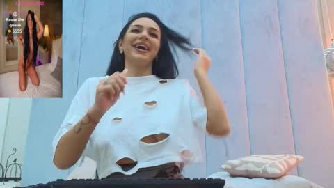 Hailey online show from October 22, 6:24 am