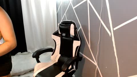 hailey online show from December 15, 2:59 pm