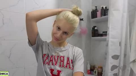 Snapshot of hailey_would chatting on September 30, 9:31 pm hailey_would online show from September 30, 9:31 pm