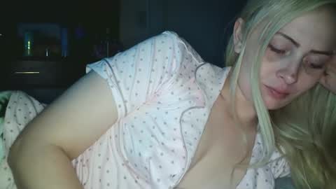 Hailey and d online show from November 16, 9:15 am