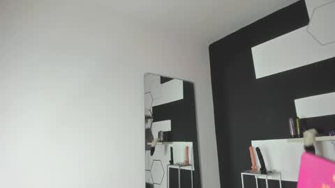 haileycat_ online show from January 20, 1:07 am