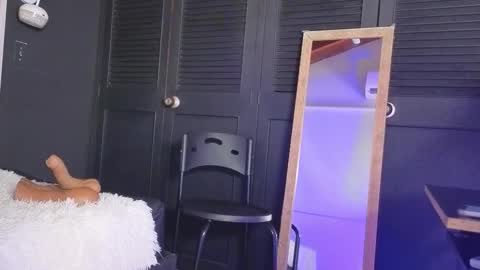 haileycat_ online show from February 24, 1:58 am