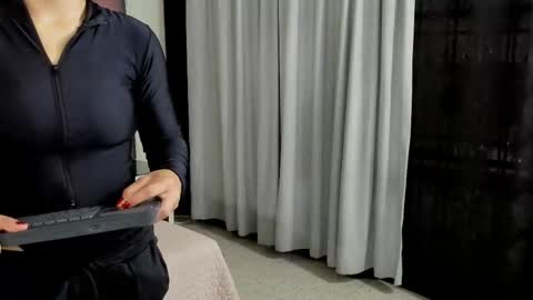 Snapshot of haileyduke chatting on September 30, 11:59 am Hailey online show from September 30, 11:59 am