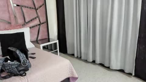 Snapshot of haileyduke chatting on October 6, 12:02 pm Hailey online show from October 6, 12:02 pm