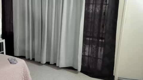 Snapshot of haileyduke chatting on October 12, 3:00 pm Hailey online show from October 12, 3:00 pm