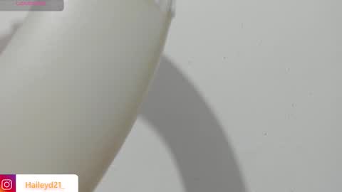 Hailey online show from February 21, 7:04 pm