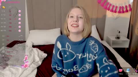 Snapshot of haileyfoxy chatting on February 22, 8:07 am Hailey online show from February 22, 8:07 am