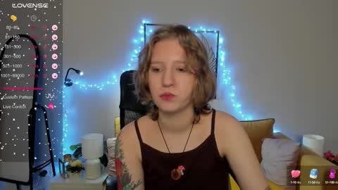 Snapshot of haileyfoxy chatting on September 25, 8:51 am Hailey online show from September 25, 8:51 am