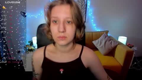 Snapshot of haileyfoxy chatting on October 13, 8:47 am Hailey online show from October 13, 8:47 am