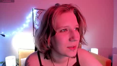 Snapshot of haileyfoxy chatting on October 19, 8:48 am Hailey online show from October 19, 8:48 am