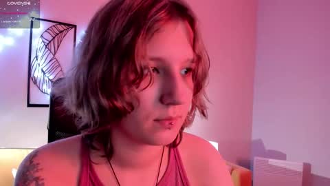 Snapshot of haileyfoxy chatting on October 23, 8:46 am Hailey online show from October 23, 8:46 am