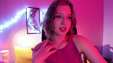 Snapshot of haileyfoxy chatting on November 29, 9:34 am Hailey online show from November 29, 9:34 am