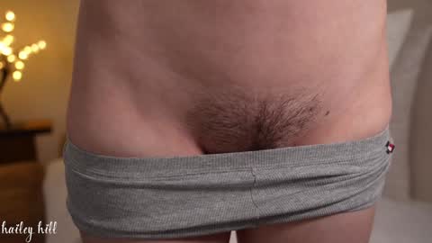 Snapshot of haileyhill chatting on December 2, 1:03 am HaileyHill online show from December 2, 1:03 am