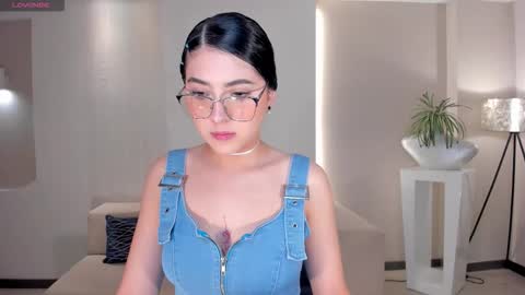 Hailey online show from December 21, 11:06 am