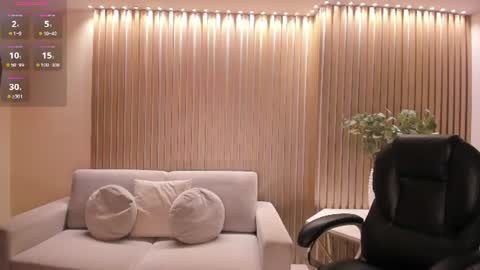 Hailey online show from June 24, 1:48 am