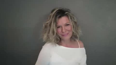 Hailey online show from April 10, 4:55 pm