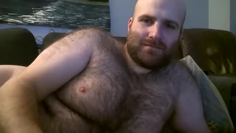 Snapshot of hairiestbear chatting on February 18, 4:58 am Hairiest Bear online show from February 18, 4:58 am
