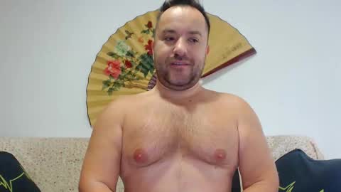 Snapshot of hairy9inches chatting on February 7, 1:59 pm Hairy9inches online show from February 7, 1:59 pm