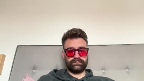 hairy_andhung online show from April 17, 10:51 am