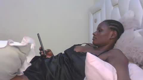 Snapshot of hairy_pussy702282 chatting on July 15, 6:29 am hairy_pussy702282 online show from July 15, 6:29 am