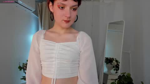 Snapshot of hairy_queeen chatting on September 18, 9:33 am hairy_queeen online show from September 18, 9:33 am