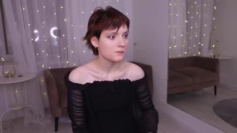 Snapshot of hairy_queeen chatting on September 21, 9:44 am hairy_queeen online show from September 21, 9:44 am