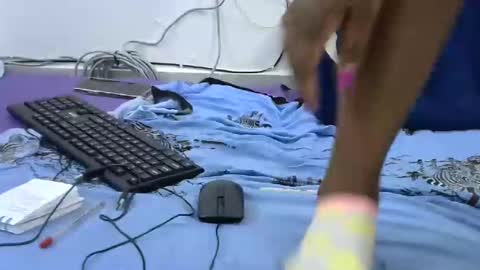 Snapshot of hairy_squiter chatting on February 14, 6:40 pm Zaraha online show from February 14, 6:40 pm