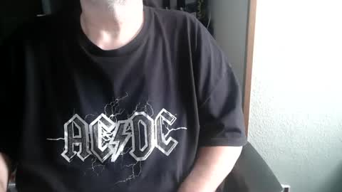 hairyarmpit_lover_1970 online show from April 18, 8:18 am