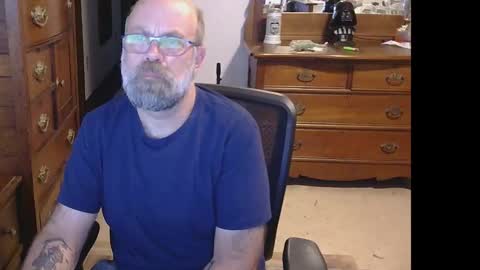 HairyDaddyBear69 online show from September 23, 11:24 am