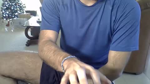 Snapshot of hairydaduncut chatting on December 21, 2:04 pm hairydaduncut online show from December 21, 2:04 pm