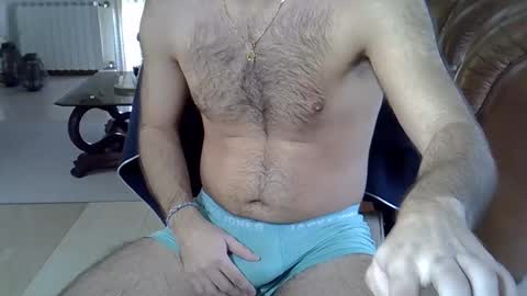 Snapshot of hairydaduncut chatting on February 25, 1:28 pm hairydaduncut online show from February 25, 1:28 pm