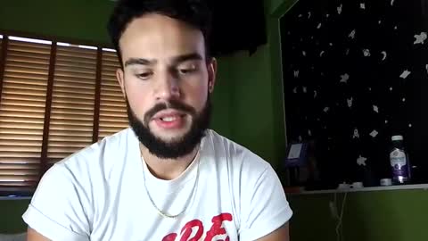 Snapshot of hairyholetop chatting on December 3, 9:23 pm hairyholetop online show from December 3, 9:23 pm