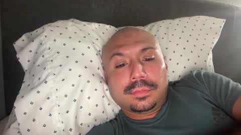 Snapshot of hairyman30000 chatting on November 13, 2:10 am hairyman30000 online show from November 13, 2:10 am