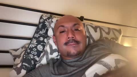 Snapshot of hairyman30000 chatting on February 10, 11:42 pm hairyman30000 online show from February 10, 11:42 pm