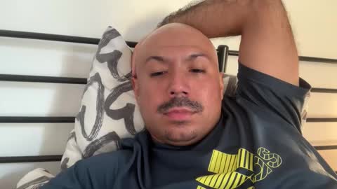 Snapshot of hairyman30000 chatting on February 25, 3:32 pm hairyman30000 online show from February 25, 3:32 pm