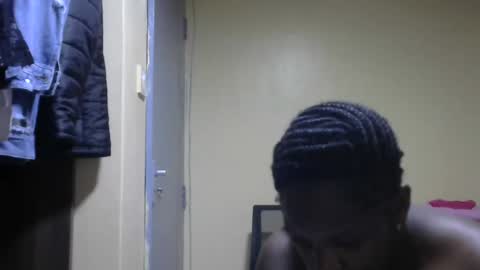 Snapshot of hairypussybigassy001 chatting on January 14, 5:34 pm hairypussybigassy001 online show from January 14, 5:34 pm
