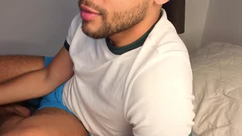 Independent       model  online show from November 4, 12:21 am