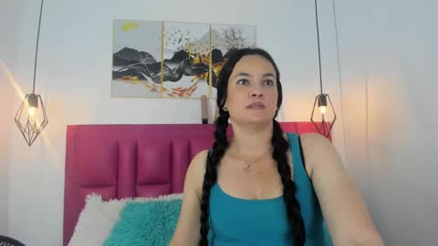 Mely online show from March 4, 11:54 pm