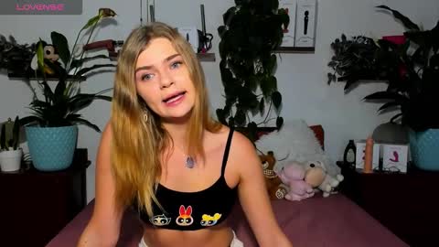 Haley online show from November 28, 8:06 am