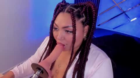 Snapshot of halleyrosse chatting on November 21, 4:11 am Halleyrosse online show from November 21, 4:11 am