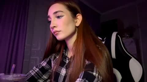 Snapshot of halliemcanaw chatting on November 17, 6:46 pm Holly online show from November 17, 6:46 pm