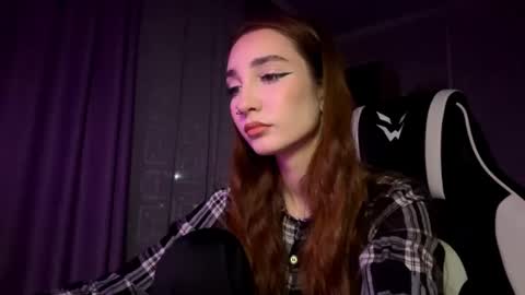 Snapshot of halliemcanaw chatting on November 23, 7:46 pm Holly online show from November 23, 7:46 pm