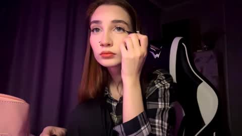 Snapshot of halliemcanaw chatting on December 1, 6:24 pm Holly online show from December 1, 6:24 pm