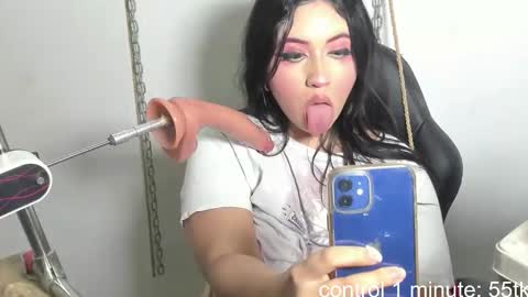 Snapshot of hally_berry___ chatting on November 28, 1:41 am Hally online show from November 28, 1:41 am