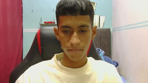Snapshot of hamcummboy20 chatting on May 18, 9:42 pm hamcummboy20 online show from May 18, 9:42 pm