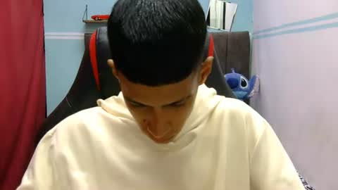 Snapshot of hamcummboy20 chatting on June 21, 12:02 am hamcummboy20 online show from June 21, 12:02 am