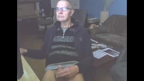 Prefer men 80 online show from December 14, 4:09 pm